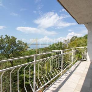 Crikvenica, prostrana kuća s pogledom na more, 309.6m2