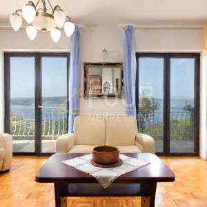 Crikvenica, prostrana kuća s pogledom na more, 309.6m2