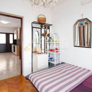 Crikvenica, prostrana kuća s pogledom na more, 309.6m2