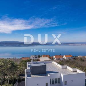 CRIKVENICA - Prostrana vila s panoramskim pogledom na more!