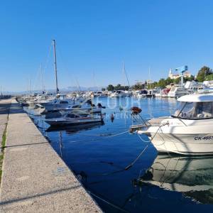 Crikvenica, restoran 200m od mora!