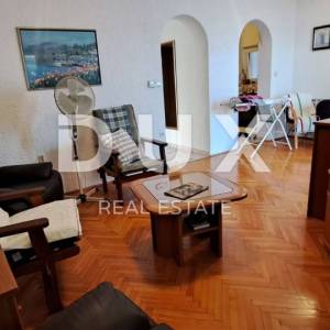 CRIKVENICA - Samostojeća kuća od 300 m2, udaljena samo 100 m od mora