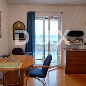 CRIKVENICA - Samostojeća kuća od 300 m2, udaljena samo 100 m od mora
