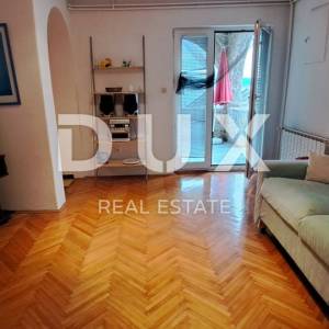 CRIKVENICA - Samostojeća kuća od 300 m2, udaljena samo 100 m od mora