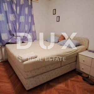 CRIKVENICA - Samostojeća kuća od 300 m2, udaljena samo 100 m od mora