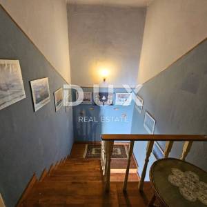 CRIKVENICA - samostojeća kuća s pogledom na more 