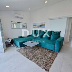 CRIKVENICA - Savršen penthouse na savršenoj lokaciji!