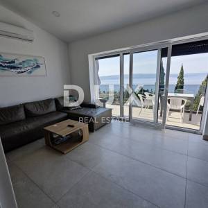 CRIKVENICA - Savršen penthouse na savršenoj lokaciji!
