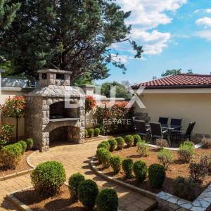 CRIKVENICA, SELCE - Apartmanska vila, 7 jedinica, sauna, teretana!