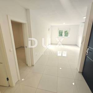 CRIKVENICA, SELCE - Dva dvosobna apartmana, novogradnja, 150 metara od mora!