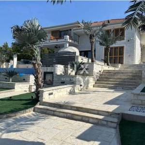 CRIKVENICA, SELCE - Ekskluzivna vila od 400m2 s bazenom i predivnim pogledom na more