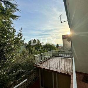 CRIKVENICA, SELCE - Kuća u centru Selca, s pogledom na more