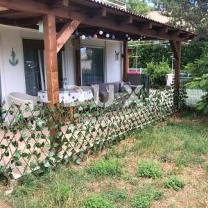 CRIKVENICA, SELCE - prizemlje kuće s tri apartmana, 150 m od mora