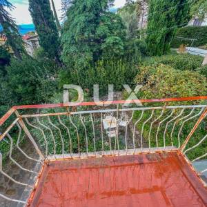CRIKVENICA, SELCE - veća kuća s okućnicom 200 metara od mora s pogledom na more