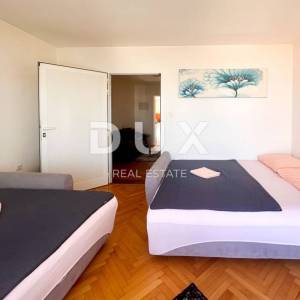 CRIKVENICA - Stan podijeljen u dva apartmana s prekrasnim pogledom na more. GARAŽA!