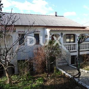 CRIKVENICA - stan prizemlje 180 m2 s panoramskim pogledom na more + okoliš 250 m2