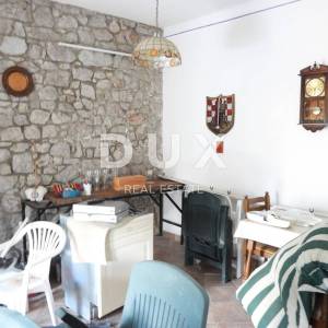 CRIKVENICA - stan prizemlje 180 m2 s panoramskim pogledom na more + okoliš 250 m2