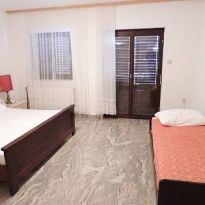 CRIKVENICA - stan prizemlje 180 m2 s panoramskim pogledom na more + okoliš 250 m2