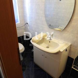 CRIKVENICA - stan prizemlje 180 m2 s panoramskim pogledom na more + okoliš 250 m2