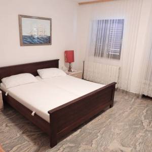 CRIKVENICA - stan prizemlje 180 m2 s panoramskim pogledom na more + okoliš 250 m2
