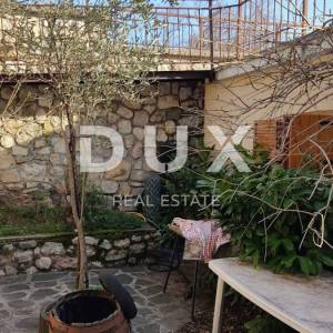 CRIKVENICA, TRIBALJ - Kamena kuća 135 m2, s pogledom na more