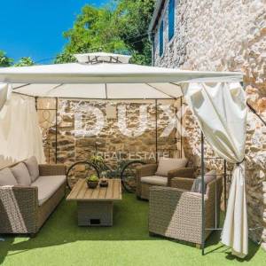 CRIKVENICA, TRIBALJ - Prekrasna kamena vila 
