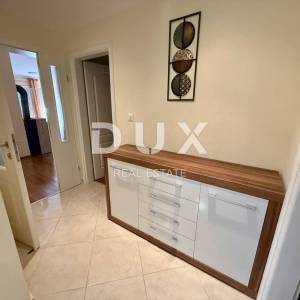 CRIKVENICA - Trosobni apartman s garažom!