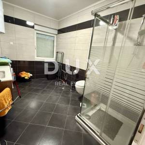 CRIKVENICA - Trosobni apartman s garažom!