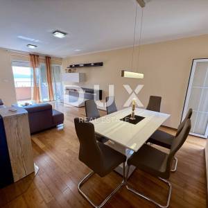CRIKVENICA - Trosobni apartman s garažom!