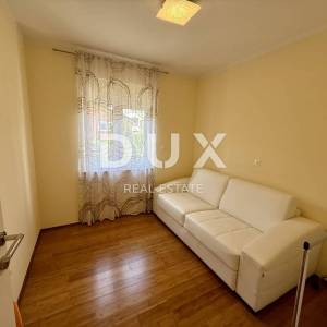CRIKVENICA - Trosobni apartman s garažom!