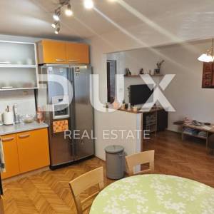 CRIKVENICA - Trosobni apartman na odličnoj lokaciji 250 metara od mora!