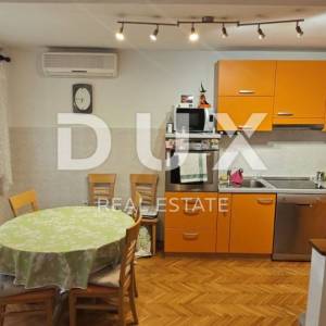 CRIKVENICA - Trosobni apartman na odličnoj lokaciji 250 metara od mora!