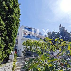 CRIKVENICA - Vila na odličnoj lokaciji!