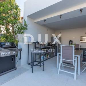 CRIKVENICA - Vila pored mora