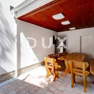 CRIKVENICA - Vila s bazenom i panoramskim pogledom na more