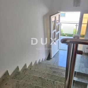 CRIKVENIČKA RIVIJERA, SELCE- stan 60 m2