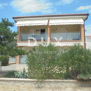 CRIKVENIČKA RIVIJERA, SELCE- stan 60 m2