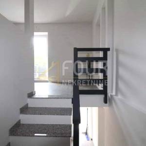 Crikveničko zaleđe, Drivenik, obnovljena kuća s bazenom, 150m2