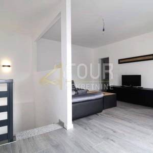 Crikveničko zaleđe, Drivenik, obnovljena kuća s bazenom, 150m2