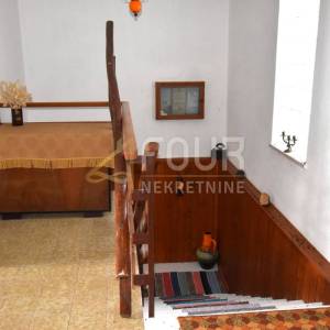 Crikveničko zaleđe, Grižane, samostojeća kuća