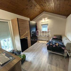 Crikveničko zaleđe, Tribalj, samostojeća kuća, 136m2, okućnica