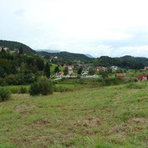 Cvetlin, građevinsko sa dva prilaza 