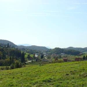 Cvetlin, građevinsko sa dva prilaza 