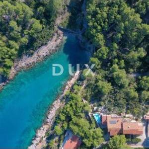 DALMACIJA, HVAR - Kamena vila na osami s bazenom i okućnicom