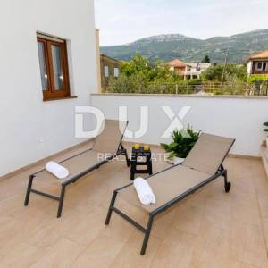 DALMACIJA , KAŠTELA Luksuzna vila s pogledom na more