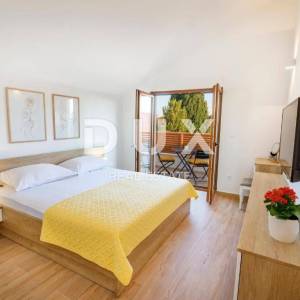 DALMACIJA , KAŠTELA Luksuzna vila s pogledom na more