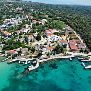 DALMACIJA, OTOK PAG - Kuća moderne arhitekture s bazenom 50 metara od mora