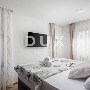 DALMACIJA, ŠIBENIK - Luksuzna villa sa bazenom nogometnim igralištem i saunom