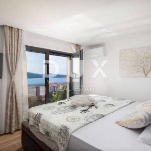 DALMACIJA, ŠIBENIK - Luksuzna villa sa bazenom nogometnim igralištem i saunom