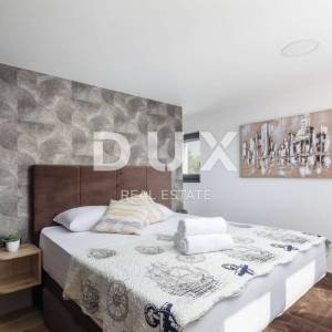 DALMACIJA, ŠIBENIK - Luksuzna villa sa bazenom nogometnim igralištem i saunom